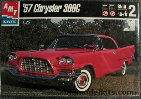 AMT 1/25 1957 Chrysler 300C Two Door Hardtop, 30046 plastic model kit